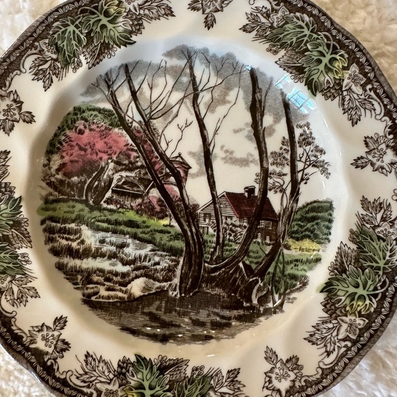 2 Vintage Johnson Bros Ironstone “Friendly Village” Plate - Picture 8 of 12